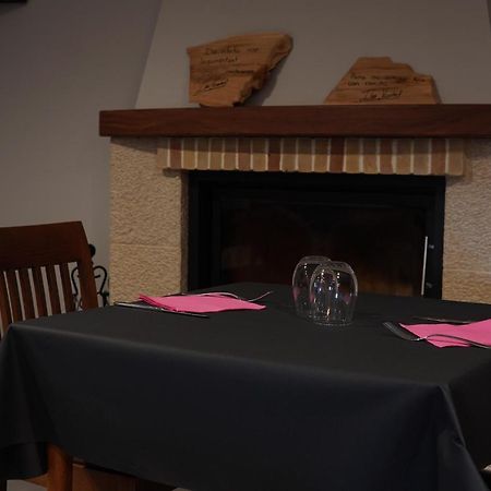 Hostal Restaurante Ibaisek Zudaire Buitenkant foto